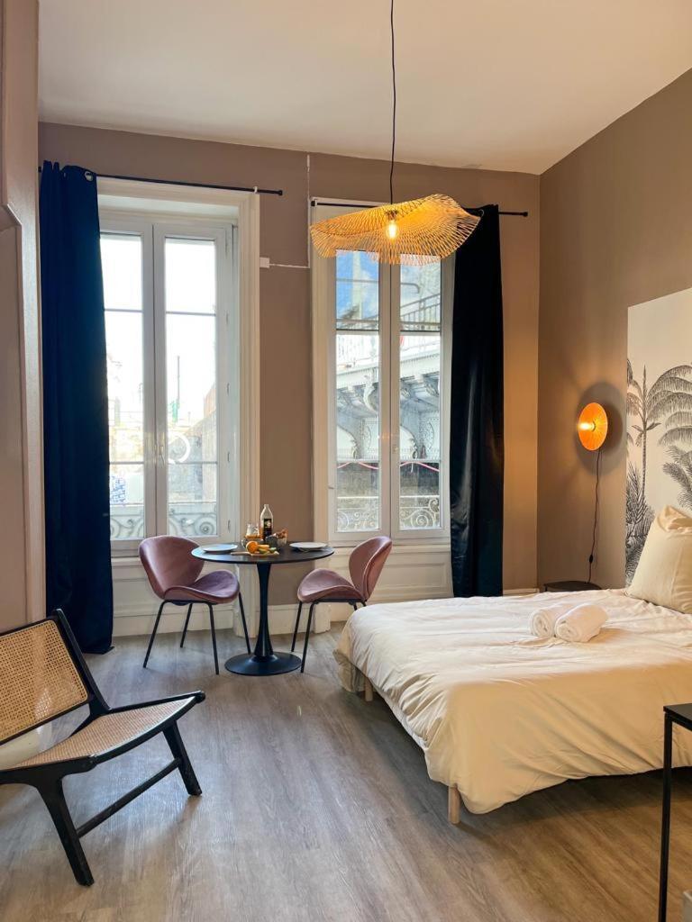 Suite Petraa Lyon Exterior foto